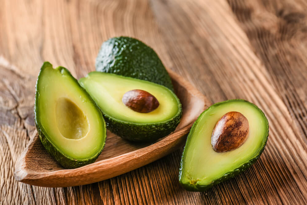 Avocado ist reich an hochwertigen Fettsäuren.